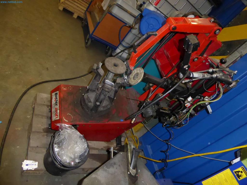 Likwidacja magazynu firmy usługowej, pojazdy, wyposażenie magazynu-3