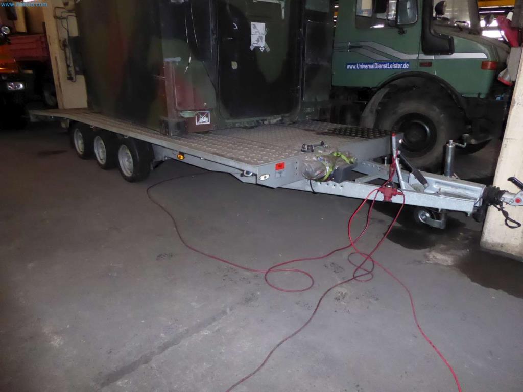 Likwidacja magazynu firmy usługowej, pojazdy, wyposażenie magazynu-2