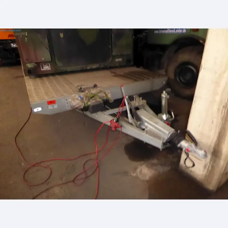 Magazijnliquidatie van een dienstverlenend bedrijf, voertuigen, magazijnuitrusting-3