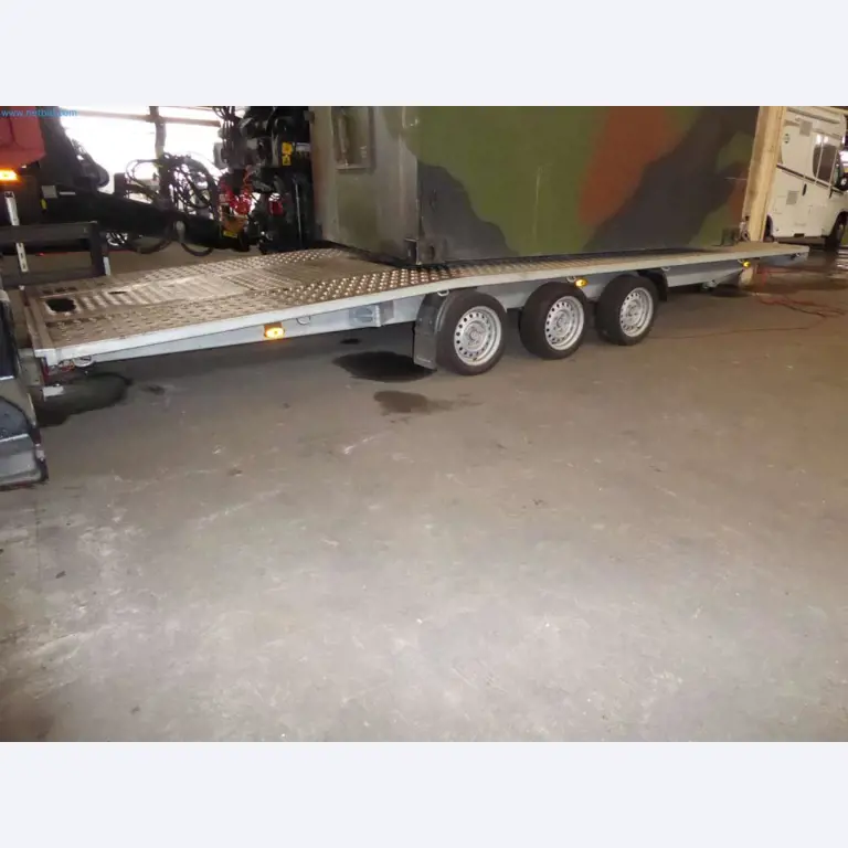 Magazijnliquidatie van een dienstverlenend bedrijf, voertuigen, magazijnuitrusting-4