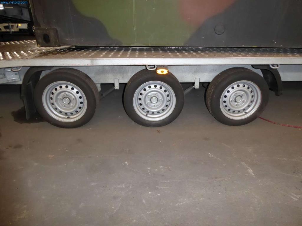 Likwidacja magazynu firmy usługowej, pojazdy, wyposażenie magazynu-6