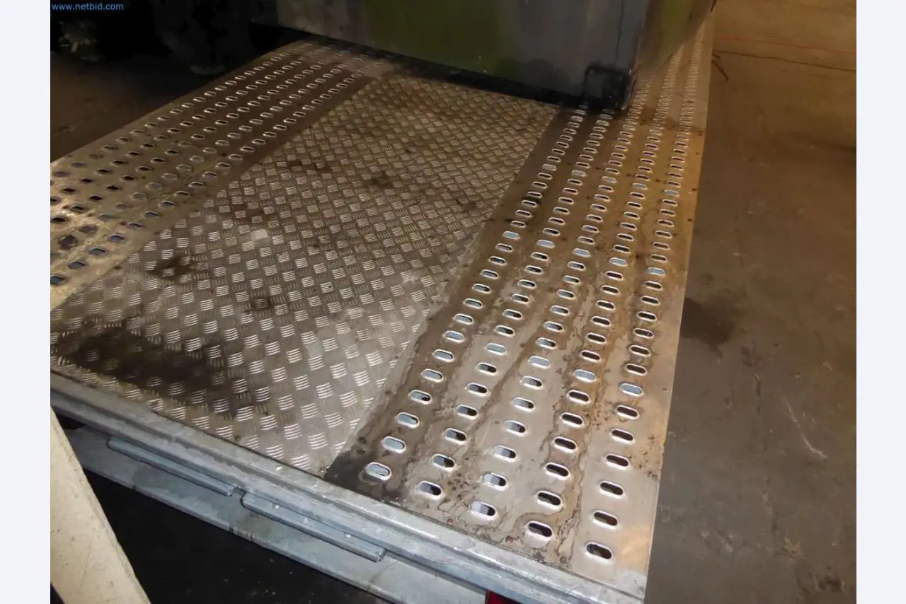 Magazijnliquidatie van een dienstverlenend bedrijf, voertuigen, magazijnuitrusting-7