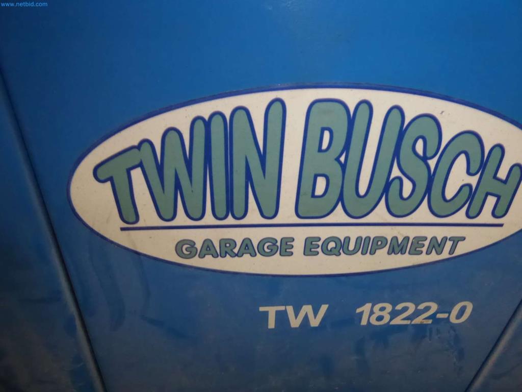 Liquidación de almacén de una empresa de servicios, vehículos, equipos de almacén-3