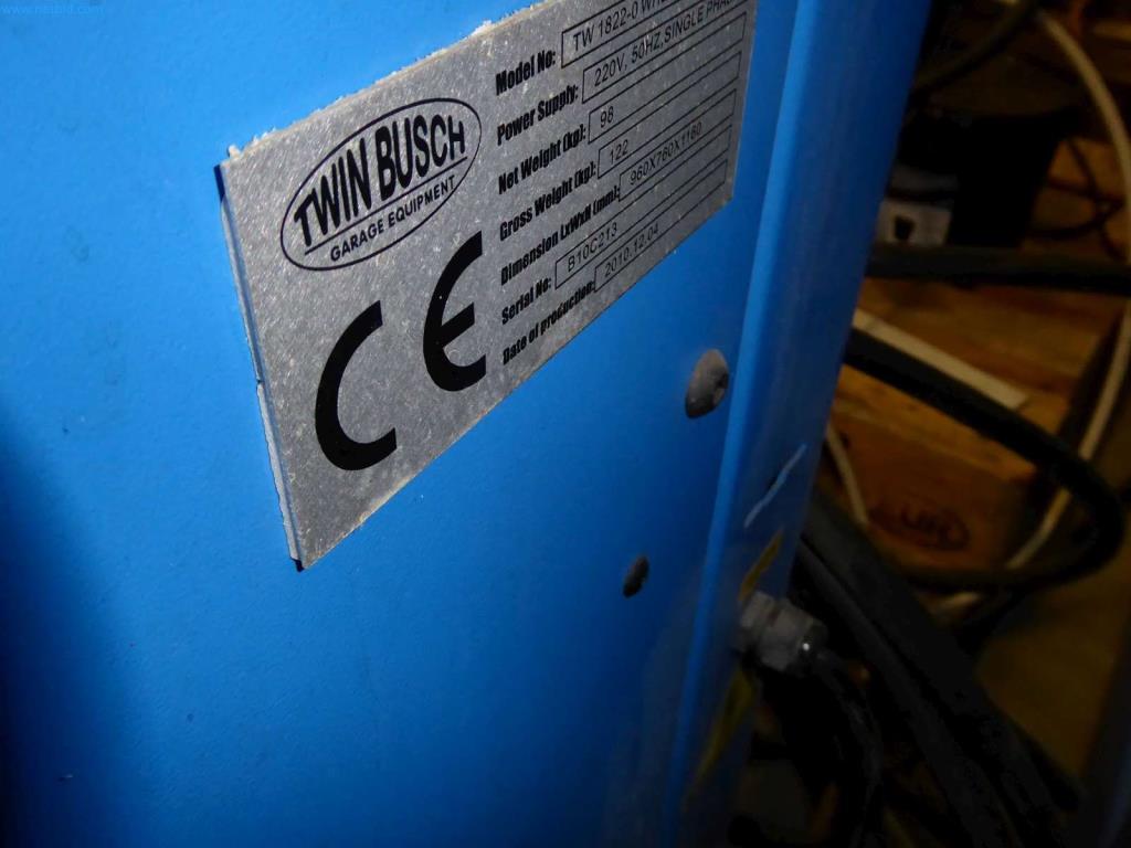 Liquidación de almacén de una empresa de servicios, vehículos, equipos de almacén-6