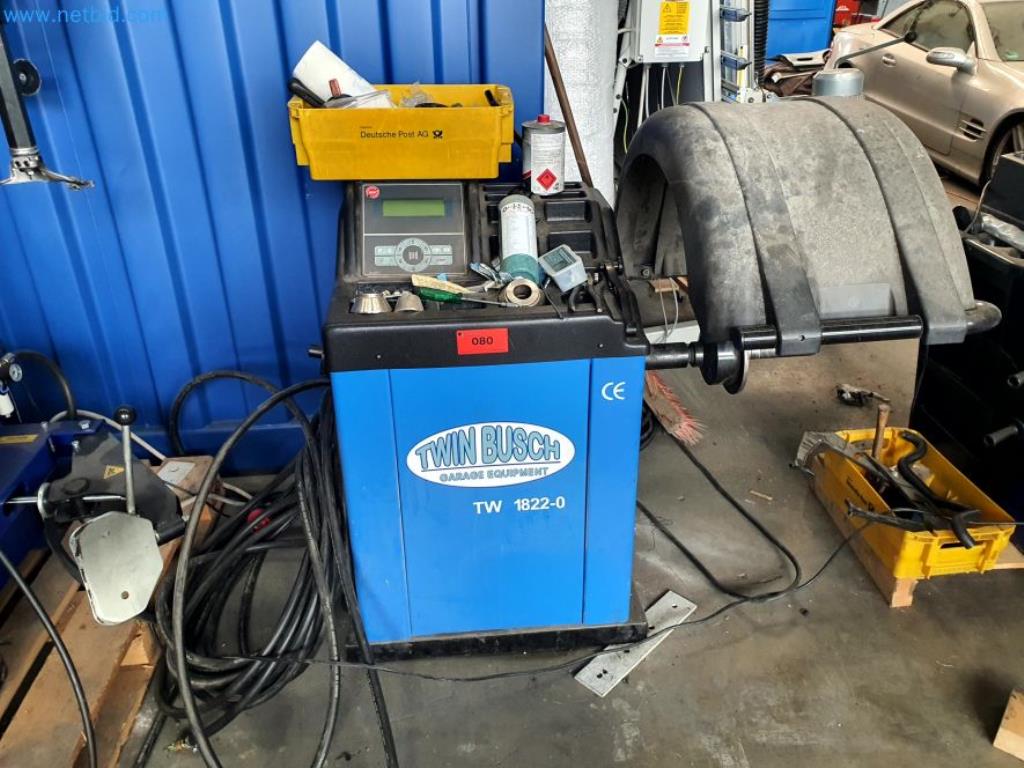 Liquidación de almacén de una empresa de servicios, vehículos, equipos de almacén-1