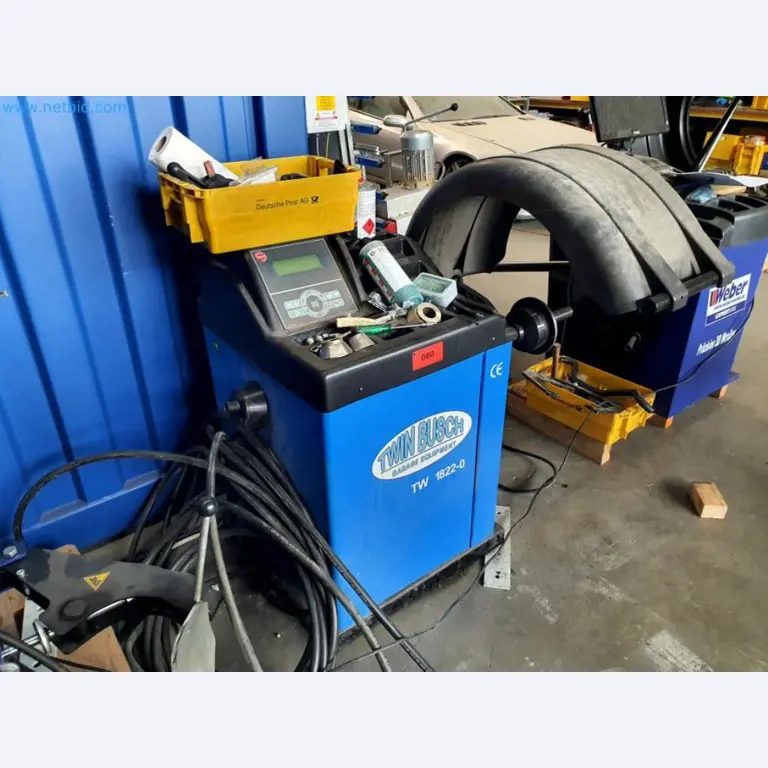 Liquidación de almacén de una empresa de servicios, vehículos, equipos de almacén-8