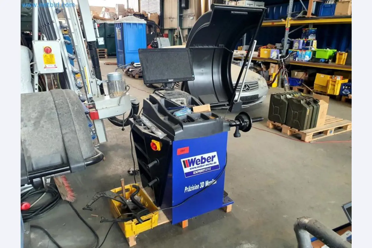 Lagerauflösung eines Dienstleistungsbetriebes, Fahrzeuge, Lagereinrichtung-1