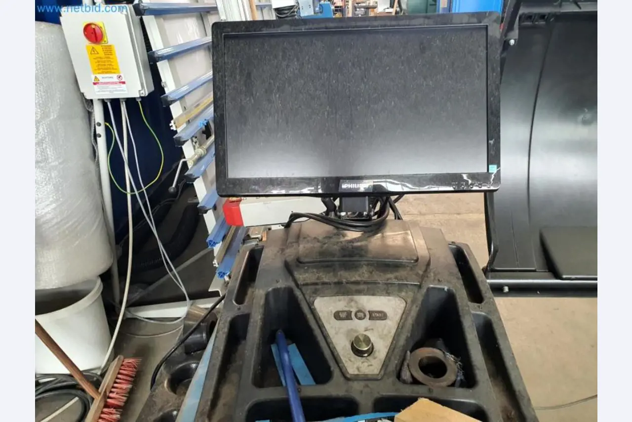 Lagerauflösung eines Dienstleistungsbetriebes, Fahrzeuge, Lagereinrichtung-7