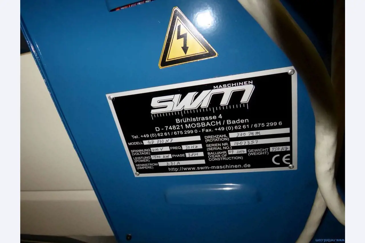 Liquidación de almacén de una empresa de servicios, vehículos, equipos de almacén-3