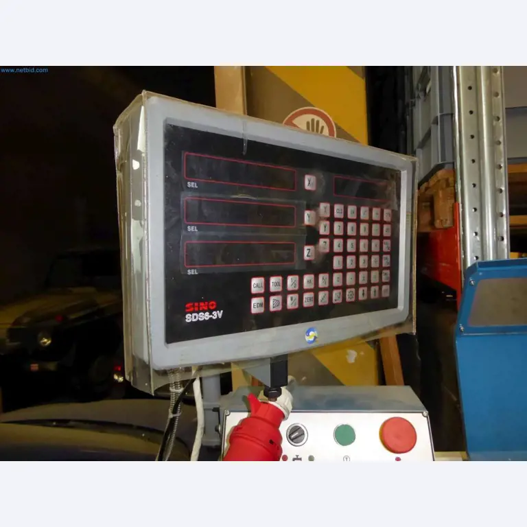 Liquidación de almacén de una empresa de servicios, vehículos, equipos de almacén-5