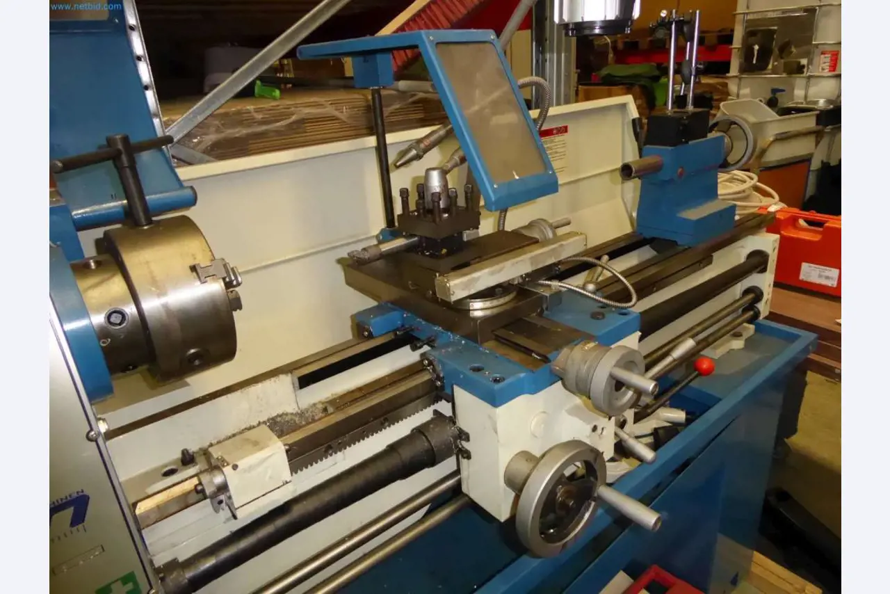 Liquidación de almacén de una empresa de servicios, vehículos, equipos de almacén-6