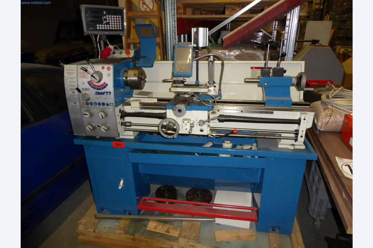 Liquidación de almacén de una empresa de servicios, vehículos, equipos de almacén-8