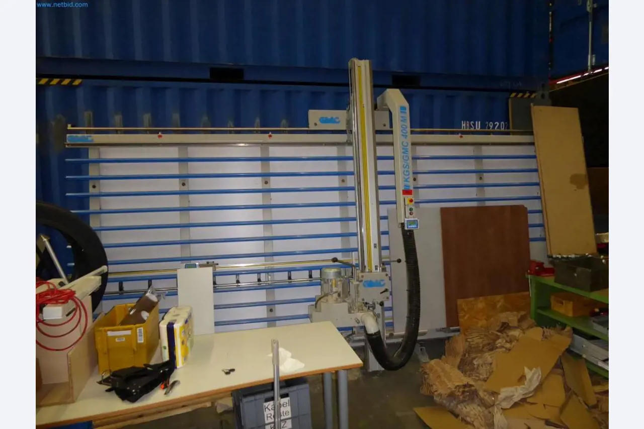 Liquidación de almacén de una empresa de servicios, vehículos, equipos de almacén-1