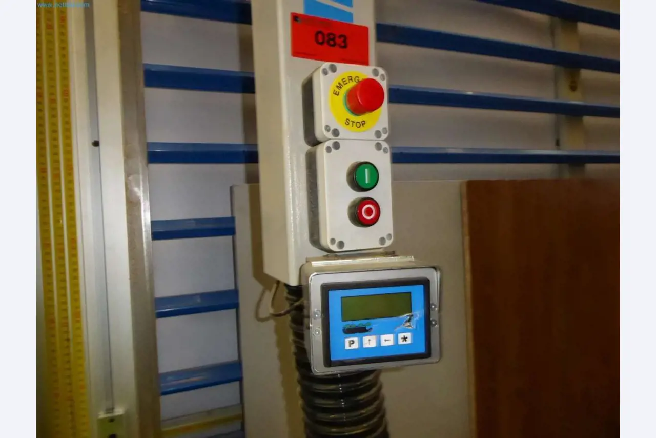 Liquidación de almacén de una empresa de servicios, vehículos, equipos de almacén-5