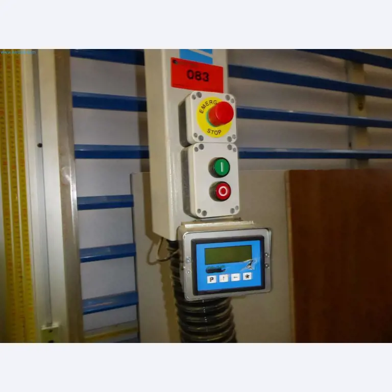 Liquidación de almacén de una empresa de servicios, vehículos, equipos de almacén-5