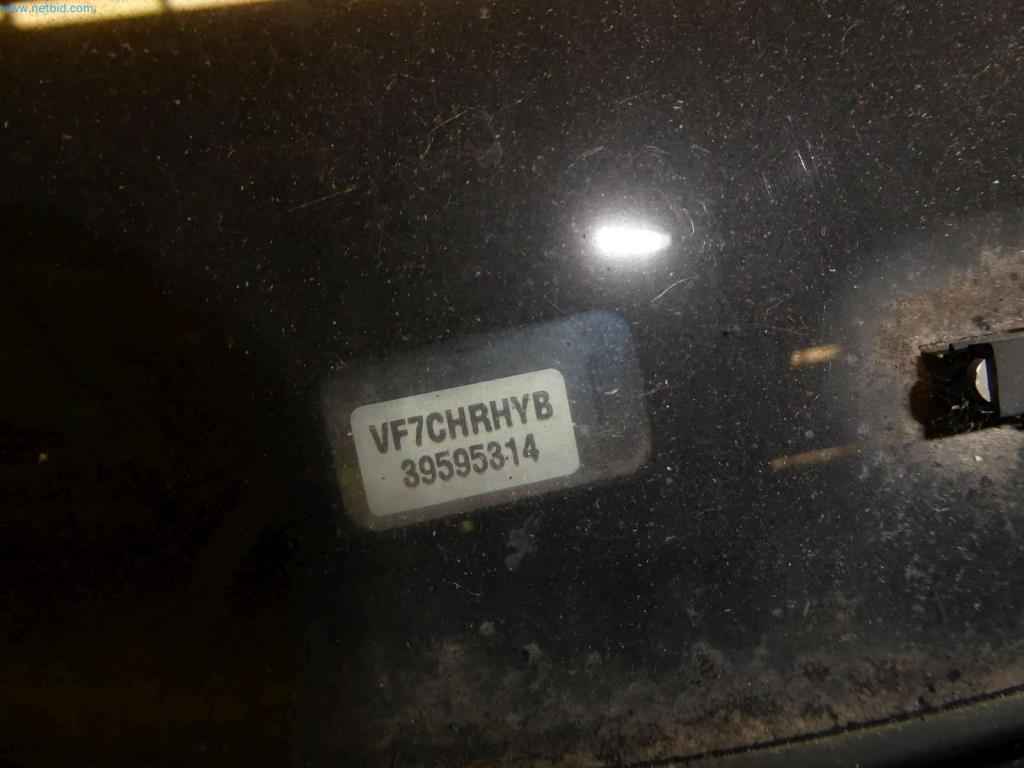 Likvidace skladu společnosti poskytující služby, vozidla, vybavení skladu-15