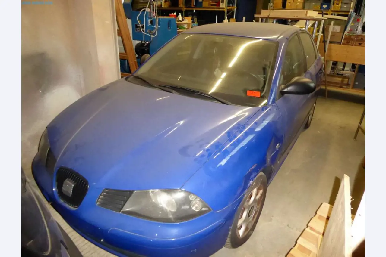 Magazijnliquidatie van een dienstverlenend bedrijf, voertuigen, magazijnuitrusting-3