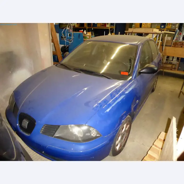 Magazijnliquidatie van een dienstverlenend bedrijf, voertuigen, magazijnuitrusting-3