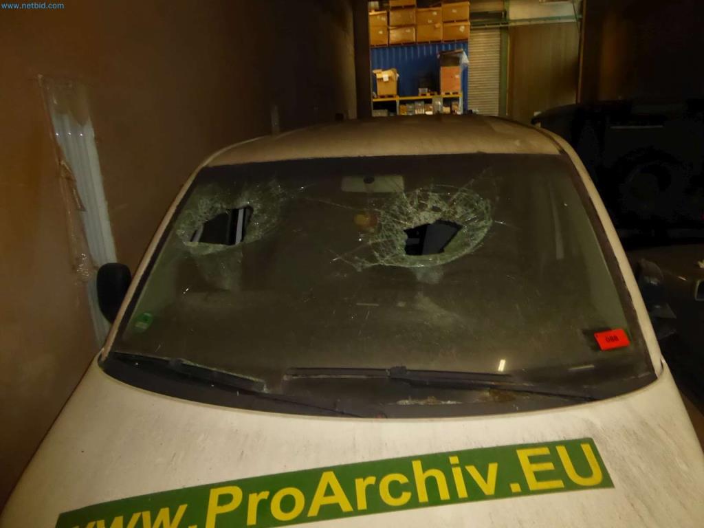 Likvidace skladu společnosti poskytující služby, vozidla, vybavení skladu-8