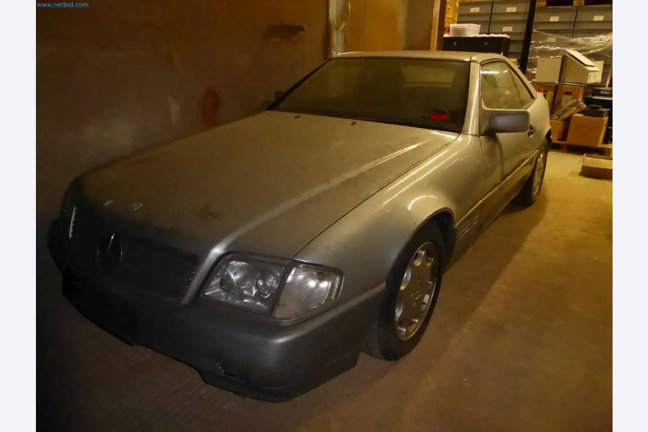 Lagerauflösung eines Dienstleistungsbetriebes, Fahrzeuge, Lagereinrichtung-2