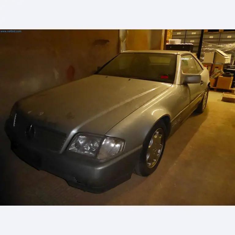 Lagerauflösung eines Dienstleistungsbetriebes, Fahrzeuge, Lagereinrichtung-2