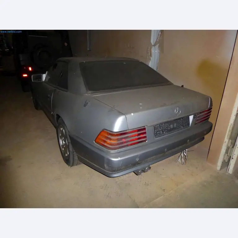 Lagerauflösung eines Dienstleistungsbetriebes, Fahrzeuge, Lagereinrichtung-3