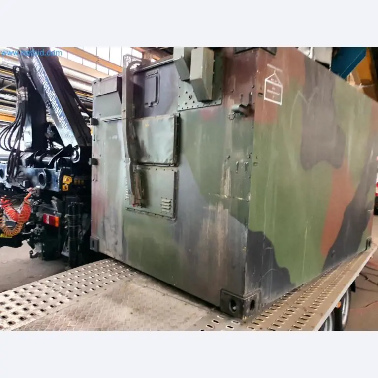 Likwidacja magazynu firmy usługowej, pojazdy, wyposażenie magazynu-11