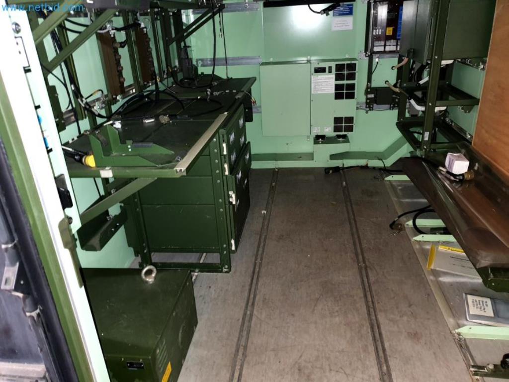 Likwidacja magazynu firmy usługowej, pojazdy, wyposażenie magazynu-12