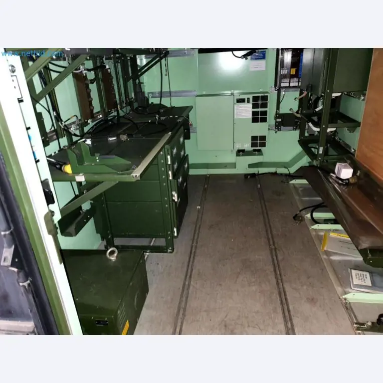 Likwidacja magazynu firmy usługowej, pojazdy, wyposażenie magazynu-12