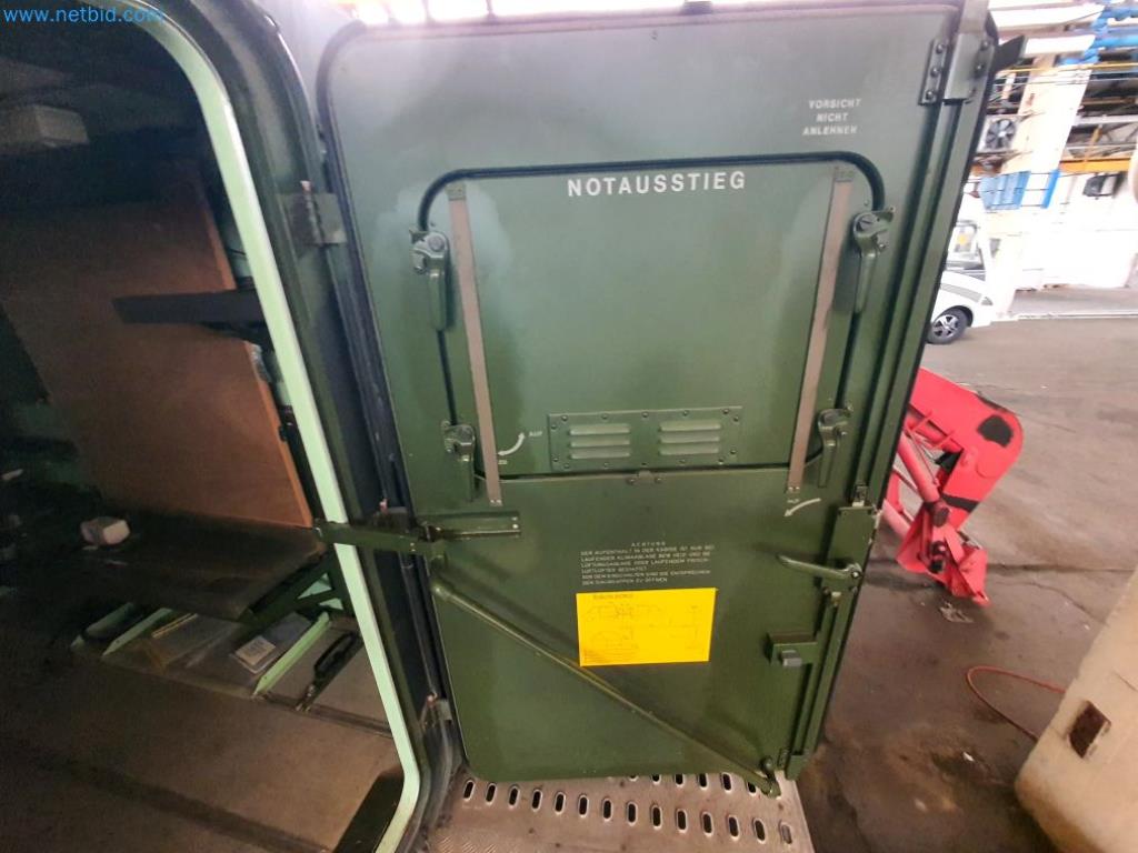 Likwidacja magazynu firmy usługowej, pojazdy, wyposażenie magazynu-16