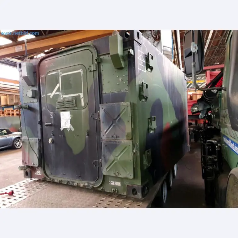 Likwidacja magazynu firmy usługowej, pojazdy, wyposażenie magazynu-18