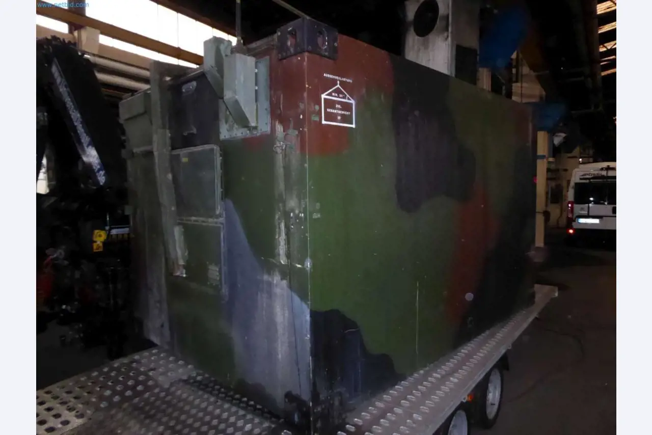 Likwidacja magazynu firmy usługowej, pojazdy, wyposażenie magazynu-3