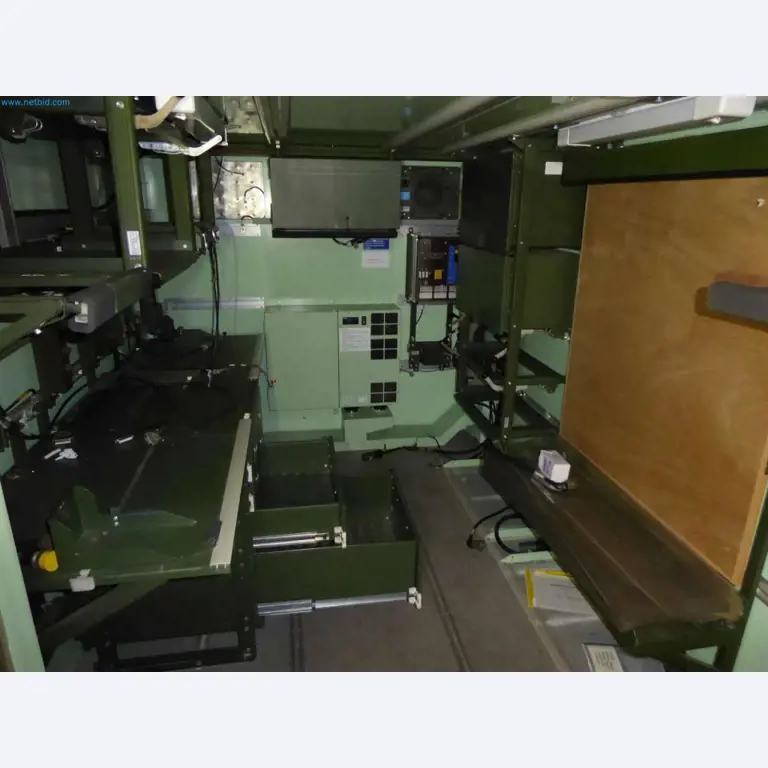 Likwidacja magazynu firmy usługowej, pojazdy, wyposażenie magazynu-4