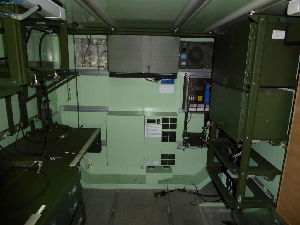 Likwidacja magazynu firmy usługowej, pojazdy, wyposażenie magazynu-7