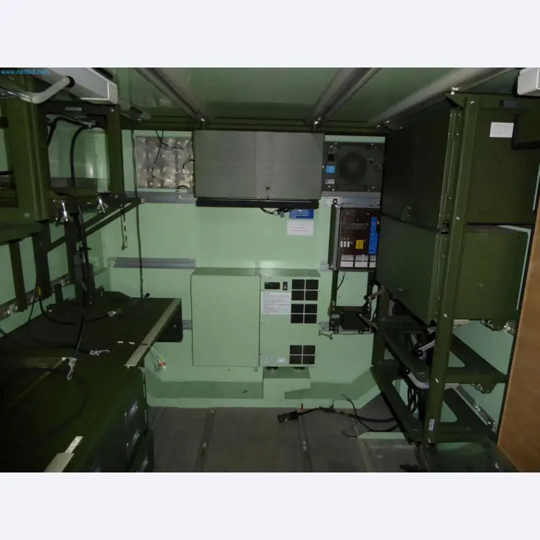 Likwidacja magazynu firmy usługowej, pojazdy, wyposażenie magazynu-7