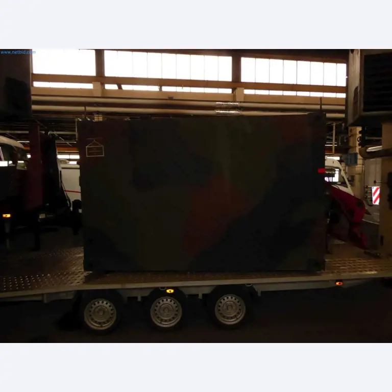 Likwidacja magazynu firmy usługowej, pojazdy, wyposażenie magazynu-8