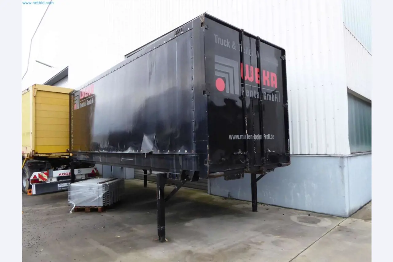 Liquidación de almacén de una empresa de servicios, vehículos, equipos de almacén-2