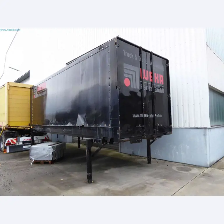 Liquidación de almacén de una empresa de servicios, vehículos, equipos de almacén-2