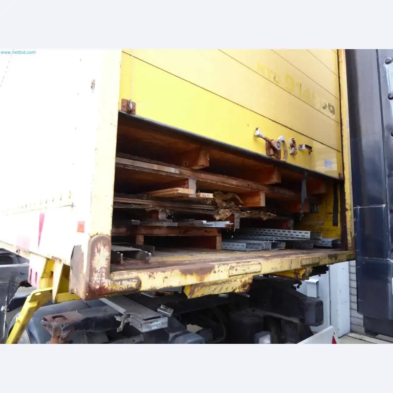 Liquidación de almacén de una empresa de servicios, vehículos, equipos de almacén-3