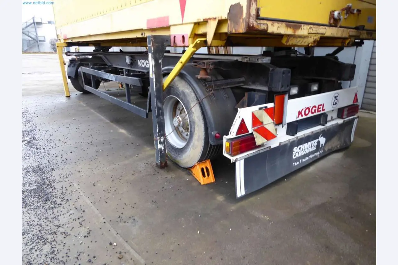 Liquidación de almacén de una empresa de servicios, vehículos, equipos de almacén-2