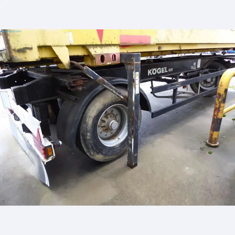 Liquidación de almacén de una empresa de servicios, vehículos, equipos de almacén-3