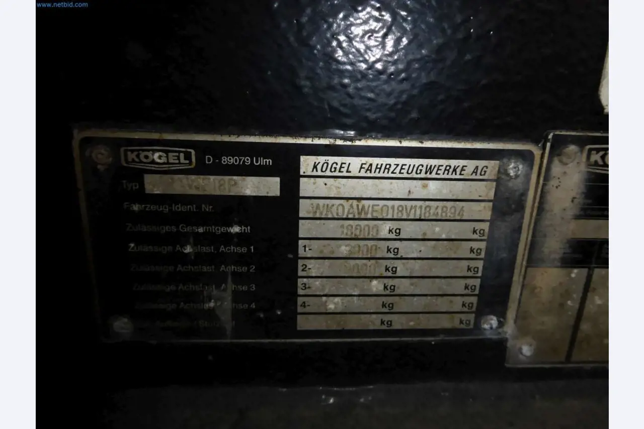 Liquidación de almacén de una empresa de servicios, vehículos, equipos de almacén-4