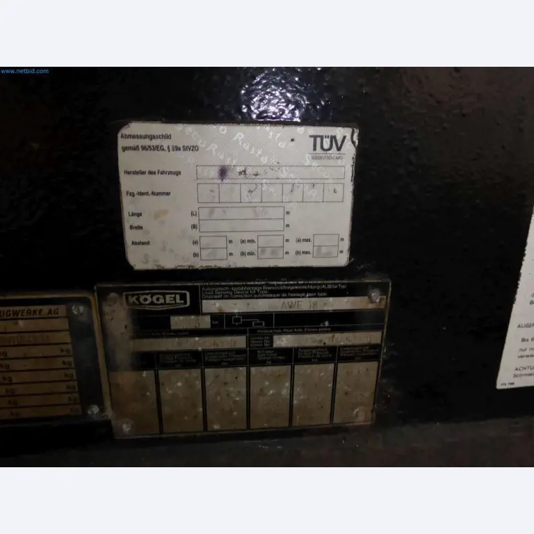 Liquidación de almacén de una empresa de servicios, vehículos, equipos de almacén-5