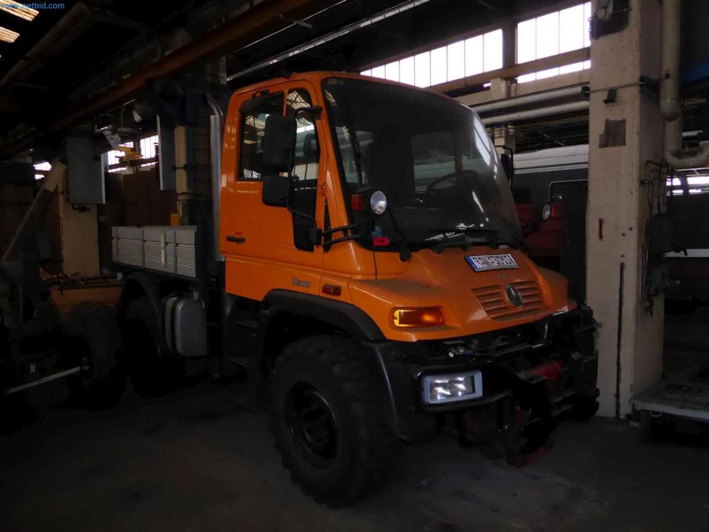 Liquidación de almacén de una empresa de servicios, vehículos, equipos de almacén-2