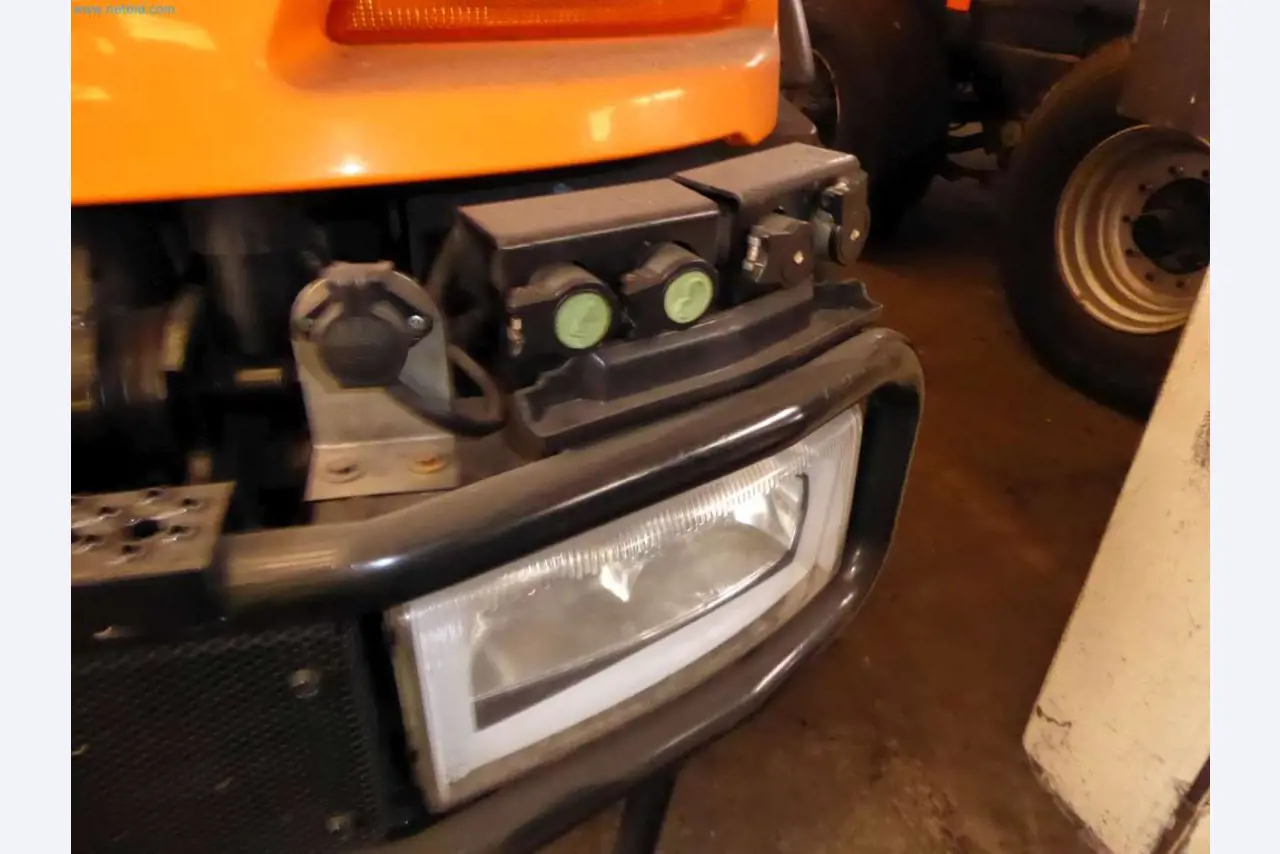 Likwidacja magazynu firmy usługowej, pojazdy, wyposażenie magazynu-8