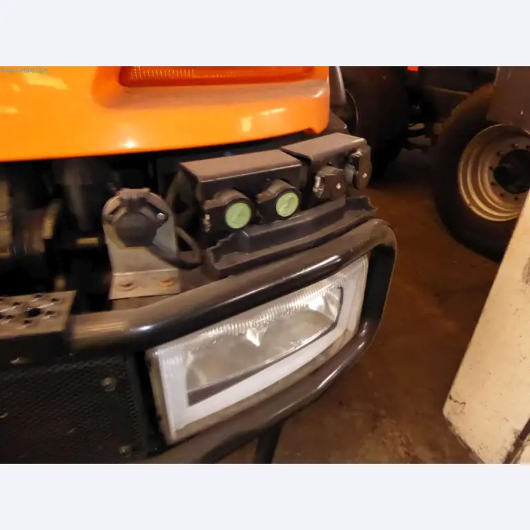 Likwidacja magazynu firmy usługowej, pojazdy, wyposażenie magazynu-8