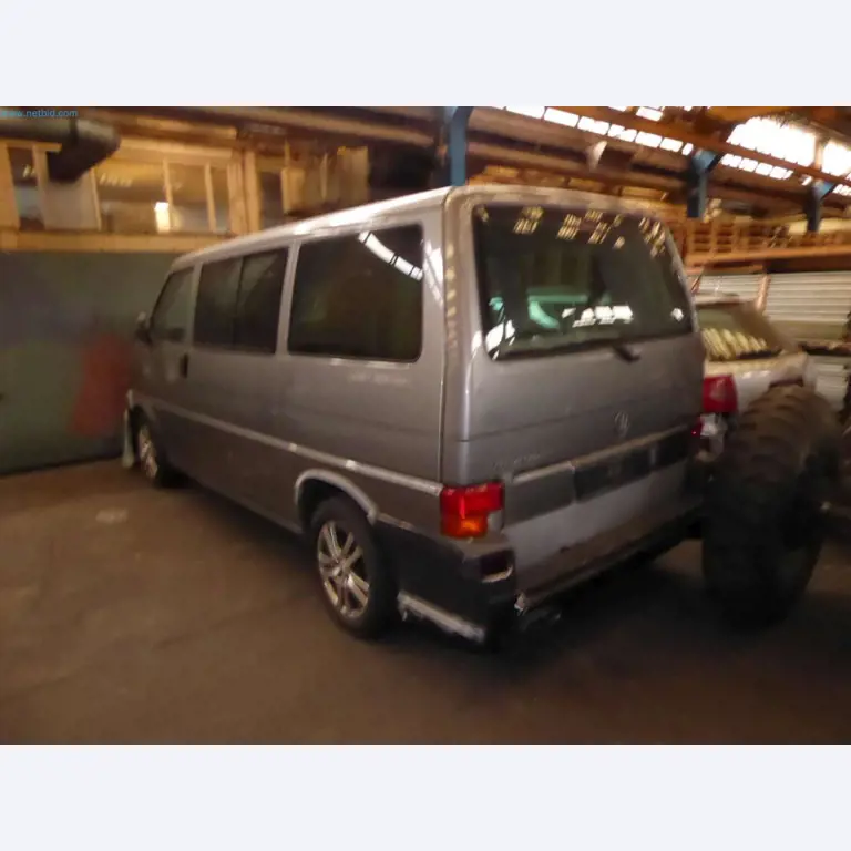 Liquidación de almacén de una empresa de servicios, vehículos, equipos de almacén-2