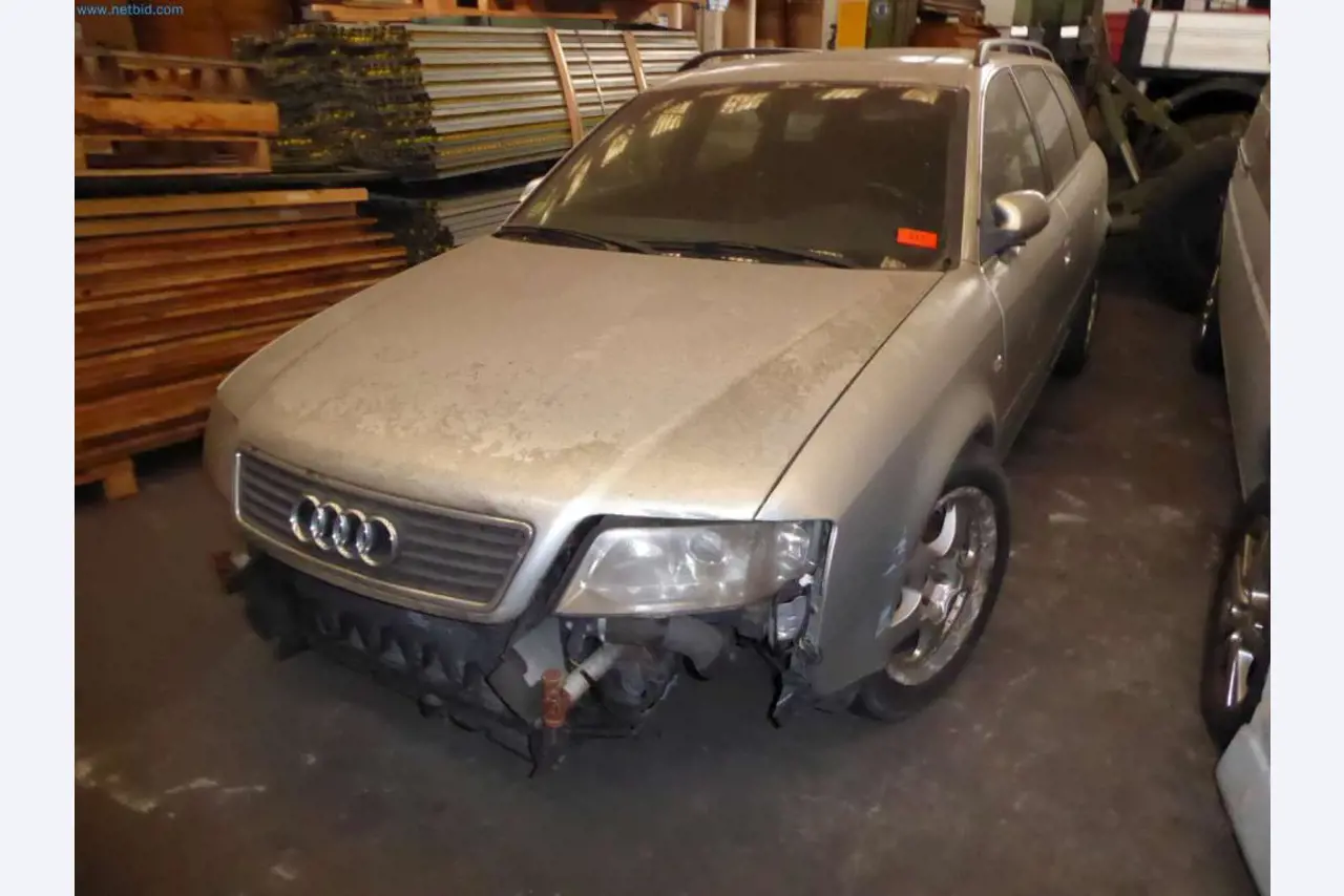 Liquidación de almacén de una empresa de servicios, vehículos, equipos de almacén-6