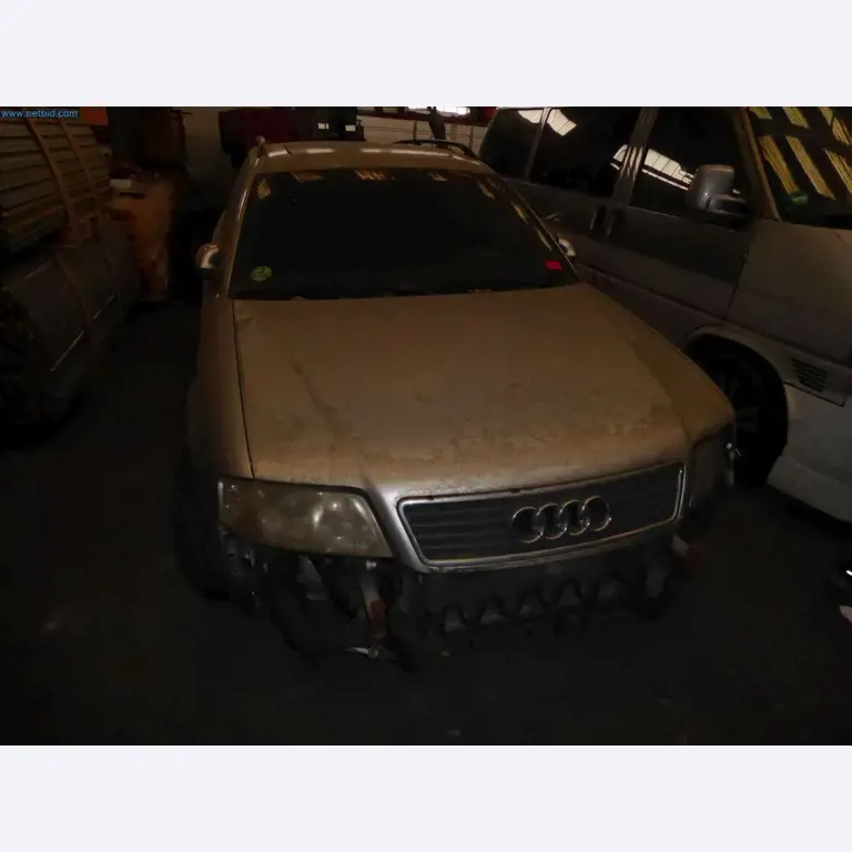 Liquidación de almacén de una empresa de servicios, vehículos, equipos de almacén-9