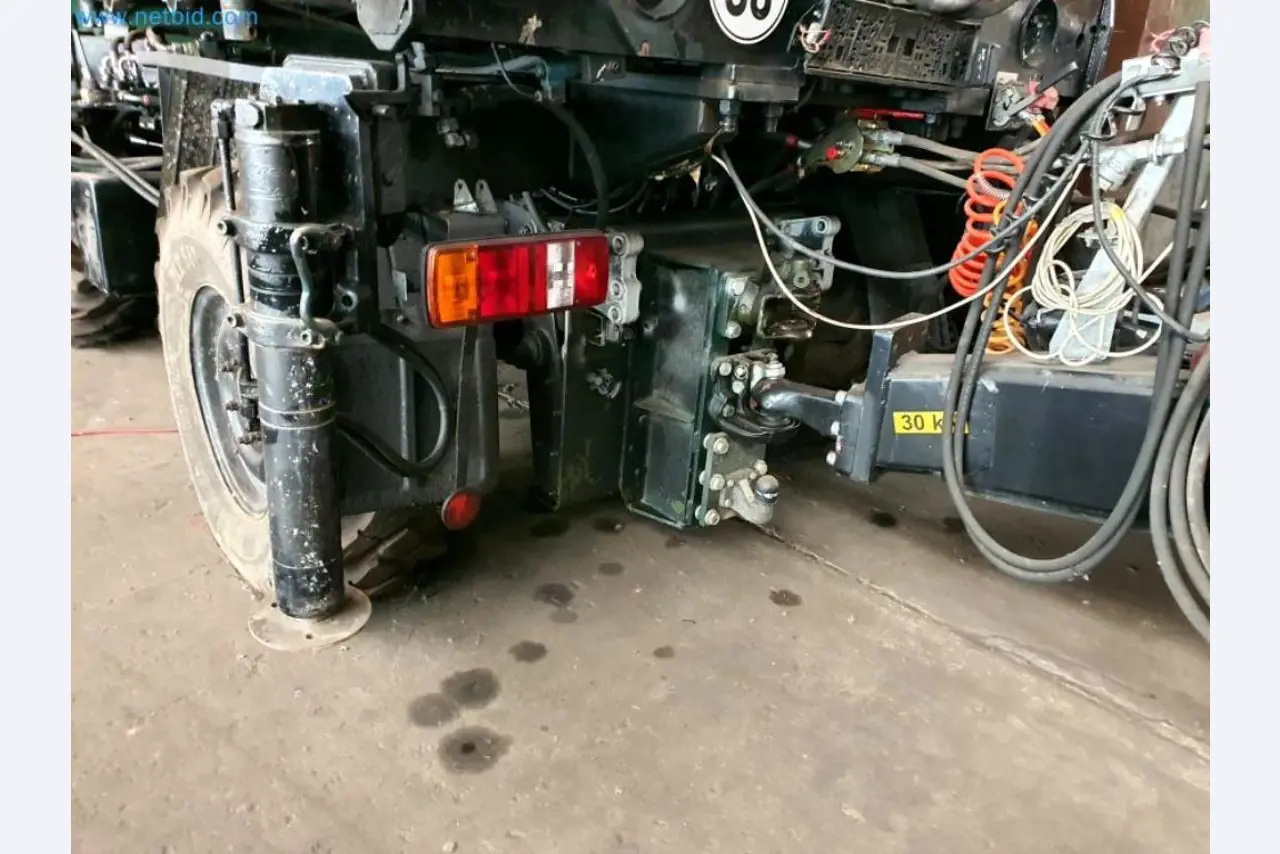 Liquidación de almacén de una empresa de servicios, vehículos, equipos de almacén-5